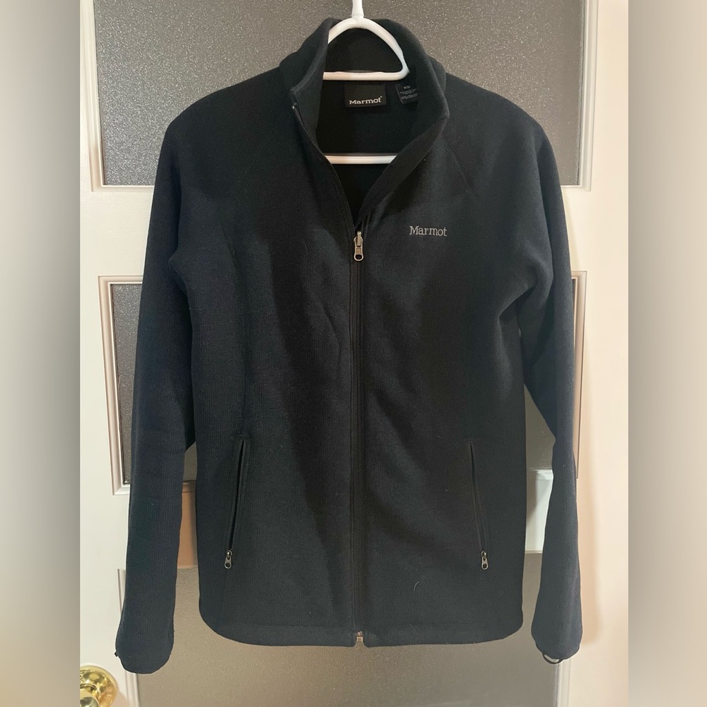 Marmot black zippered layer Size M